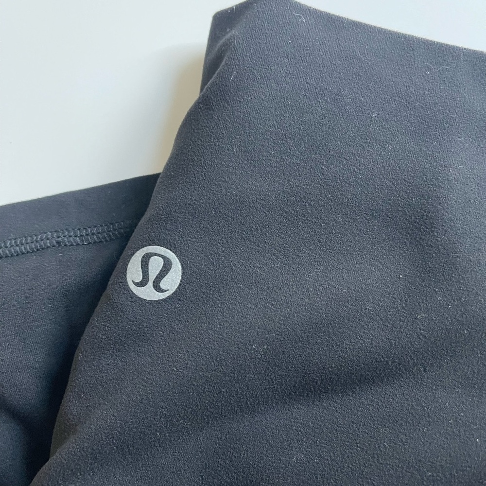 Lululemon Align Black High-Rise Short - Picture 4 of 7